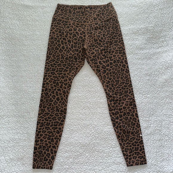 NIKE Leopard Shimmer Print DRI-Fit Yoga Leggings Pants M - Picture 1 of 9
